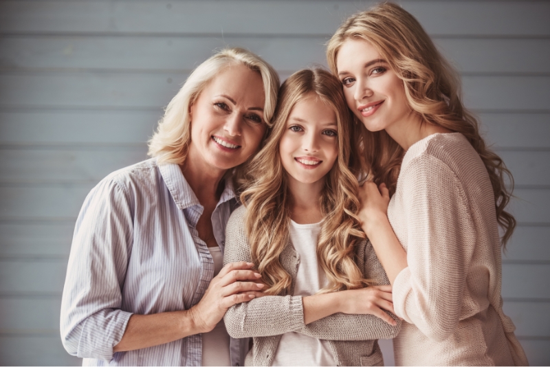3 generations of women with good skin from using skincare products